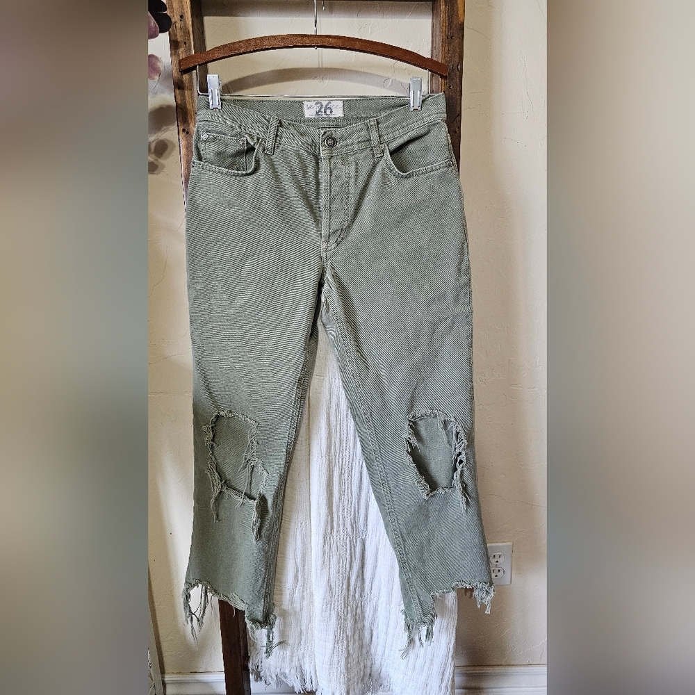 We The Free Distressed Maggie Jeans - Picture 3 of 12